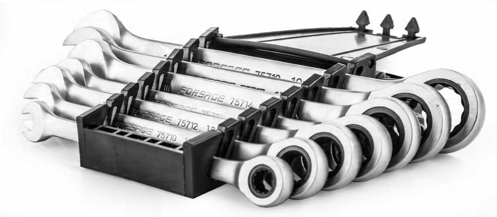 ROCKFORCE WRENCH 18 dalių rinkinys (8–32 mm)