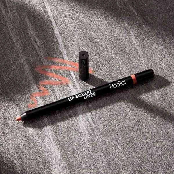 Rodial Lip Sculpt ištraukiamas lūpų pieštukas Juodas rožė 1.2 g