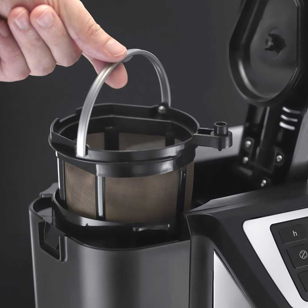 Russell Hobbs Chester Grind & Brew 22000-56 Juodas Lašelinis kavos aparatas