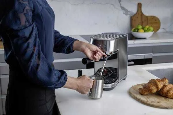 Kavamalė Sage The Bambino Plus Automatinis Espresso Kavos aparatas 1.9 L