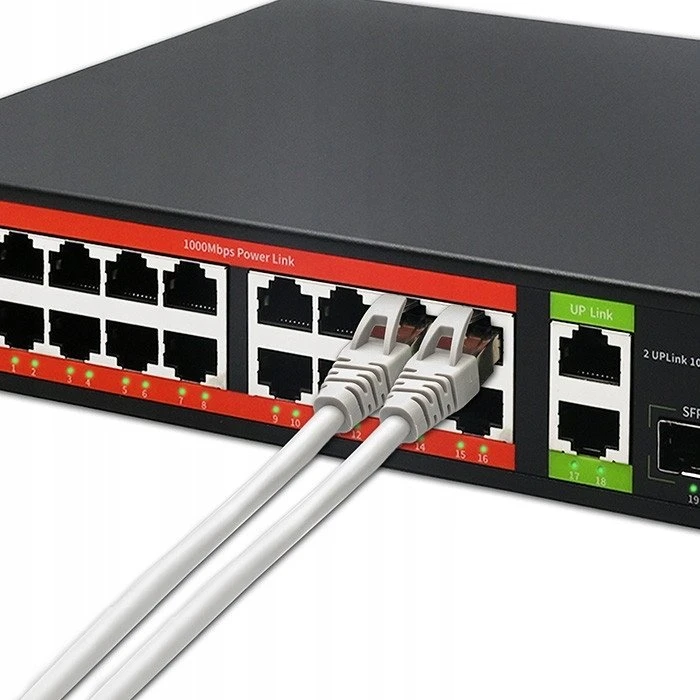 Šakotuvas Qoltec 52292 gigabito Ethernet PoE komutatorius | 16x RJ45 | 2x RJ45 Uplink | 2x SFP | 1000 Mb/s