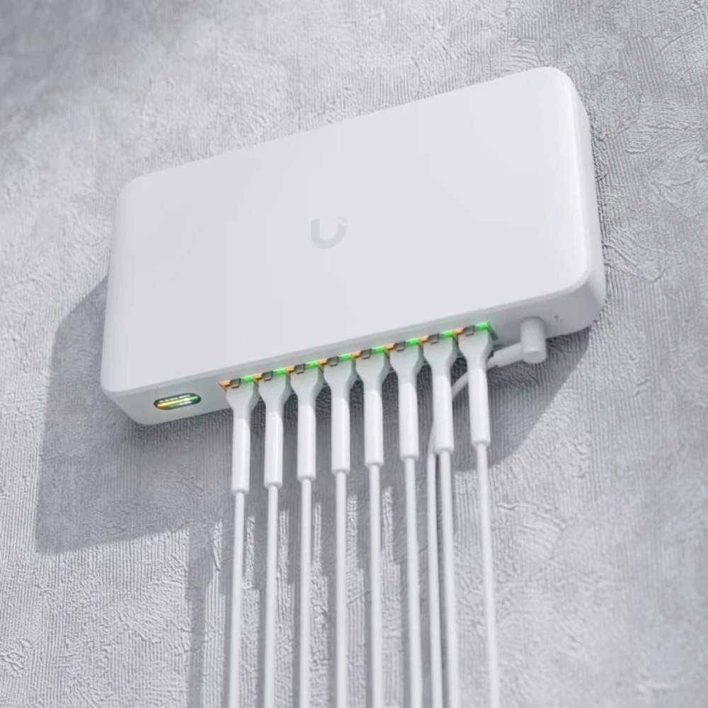 Šakotuvas Ubiquiti UDB-Switch 2.5G Ethernet (100/1000/2500) Maitinimas per Eternetą (PoE) Balta