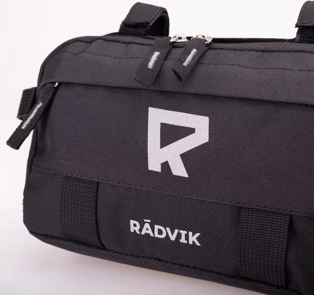 Radvik Rankinė BASTASA