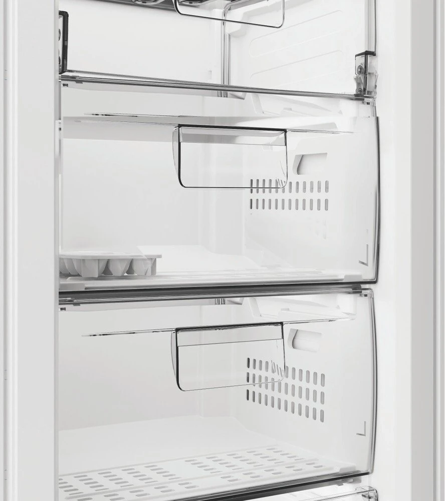 INDESIT Šaldiklis | FINS 1261 W4 | Energijos vartojimo efektyvumo klasė E | Vertikalus | Laisvai pastatomas | Aukštis 171 cm | Bendra grynoji talpa 244 l | Sistema „No Frost“ | Baltas