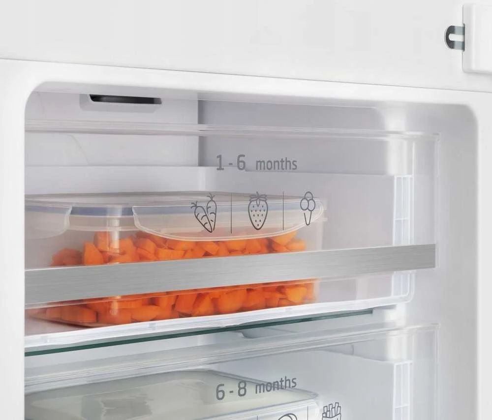 Amica BK3055.6 NFM(E) įmontuojamas šaldytuvas su „Total No Frost“ technologija, baltas, 244 l
