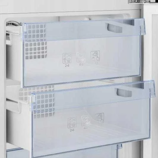 Šaldytuvas BEKO RCNA305K40WN 182cm NoFrost.