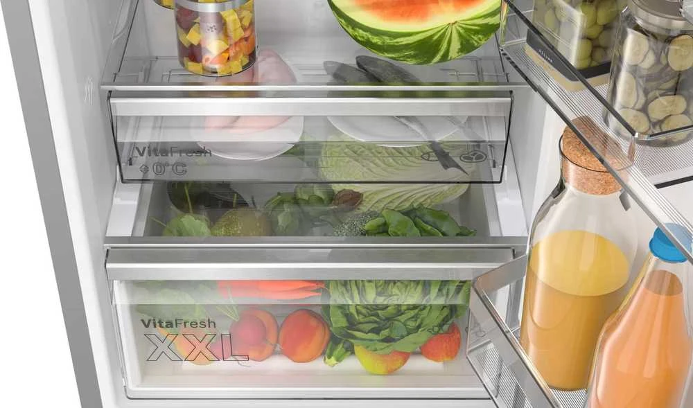 Bosch Serie 6 KGN39LBCF fridge-šaldiklis Freestanding 363 L C Juodas