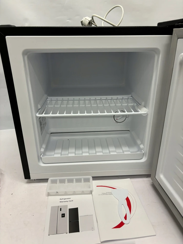 Šaldytuvas  CHiQ CSD31D4E minibaras, 31 litras, 2 skyriai, -24 °C iki +10 °C, šaldiklis - šaldytuvas, 41 dB