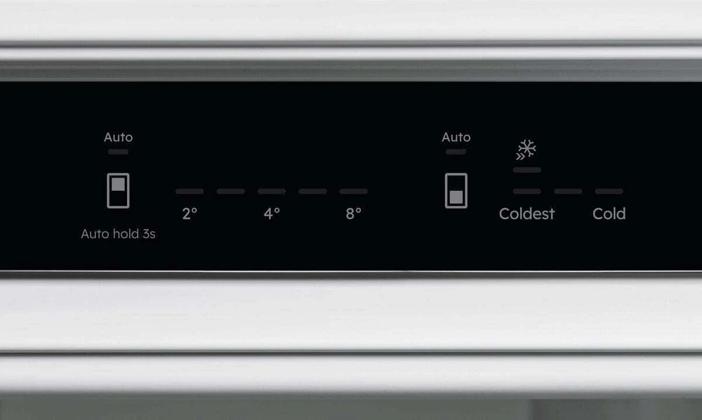 178 cm. įmontuojamas šaldytuvas su šaldikliu Electrolux ENG8MD18S