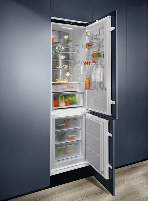 Šaldytuvas Electrolux ENC8MC19S
