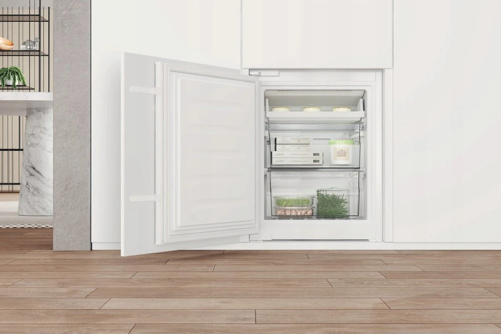 Whirlpool šaldytuvas-šaldiklis Montuojama whc18t322