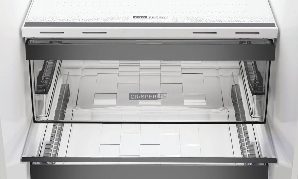 Whirlpool Šaldytuvas | WHK 26403 XP6E1 | Energy efficiency class C | Free standing | Combi | Height 203.5 cm | No Frost system | Šaldytuvas net capacity 249 L | Šaldiklis net capacity 106 L | 36 dB | Pearl Inox