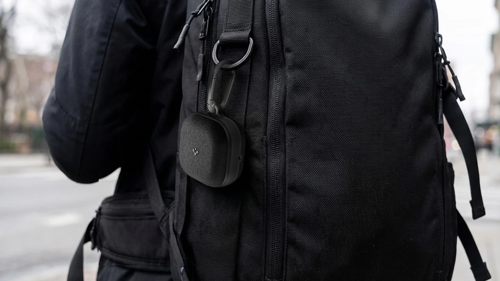 Dėklas Samsung Spigen Urban Fit do Samsung Galaxy Buds4 / Buds4 Pro juoda