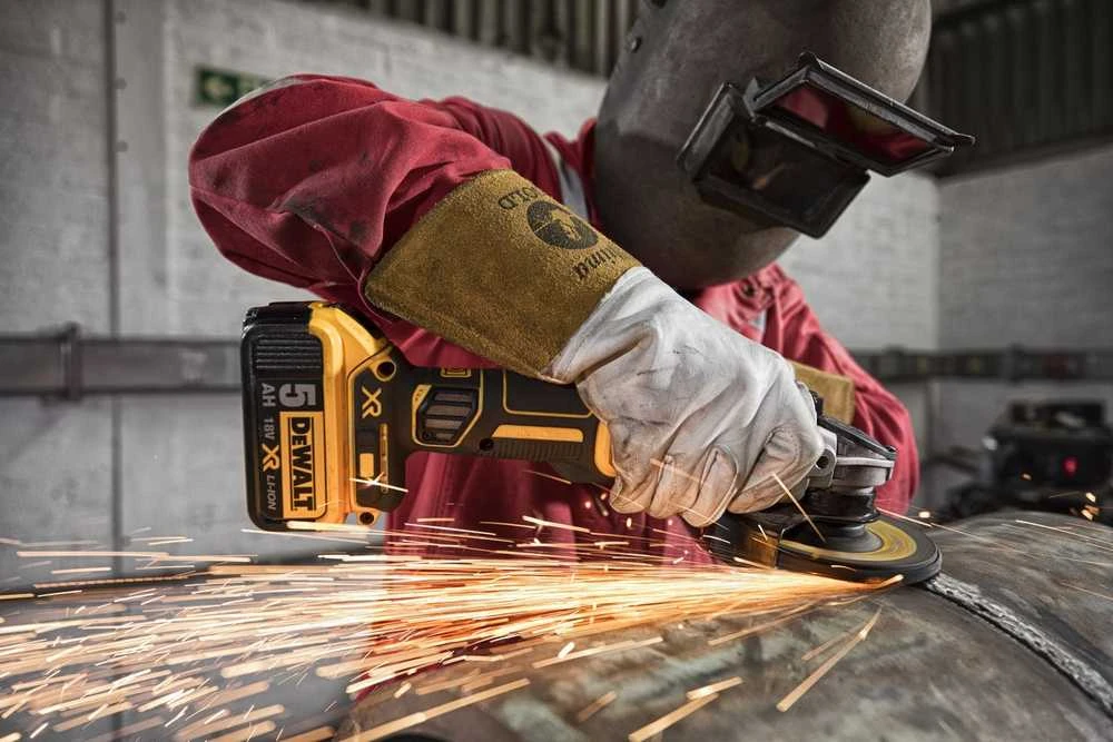 DeWalt akumuliatorinis kampinis šlifuoklis DCG405P2-QW, 18V, 2x5Ah