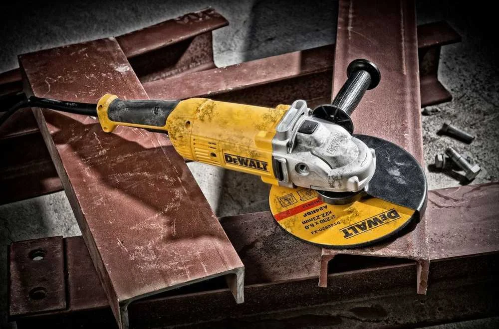 Elektrinis kampinis šlifuoklis DeWalt DWE490, 2000W (230 mm)