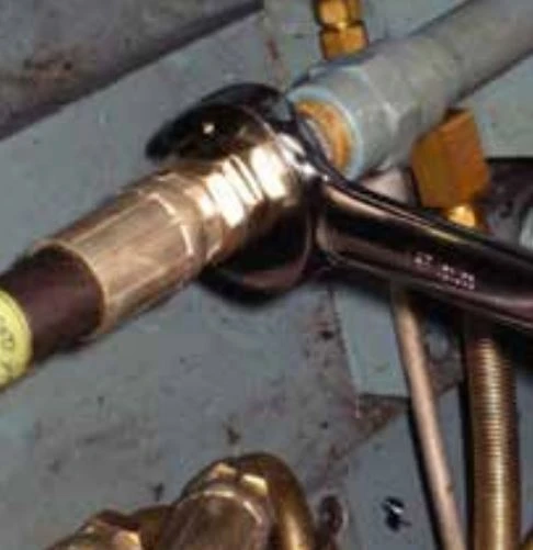 SATA kombinuotasis veržliaraktis su reketu 21mm (43213)