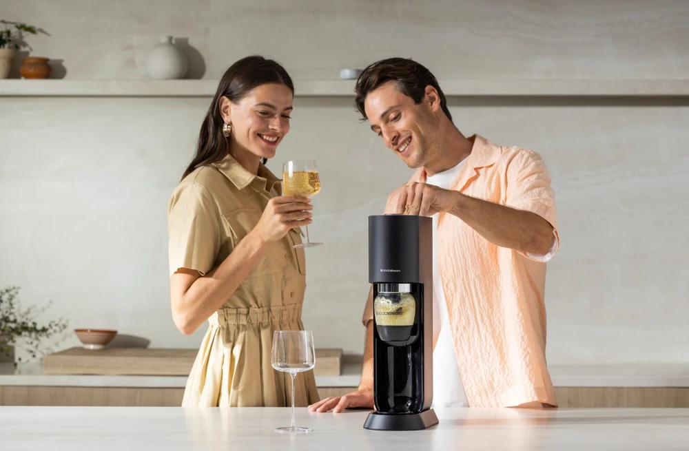 Gazuotų gėrimų gaminimo aparatas SodaStream Mix, juodas