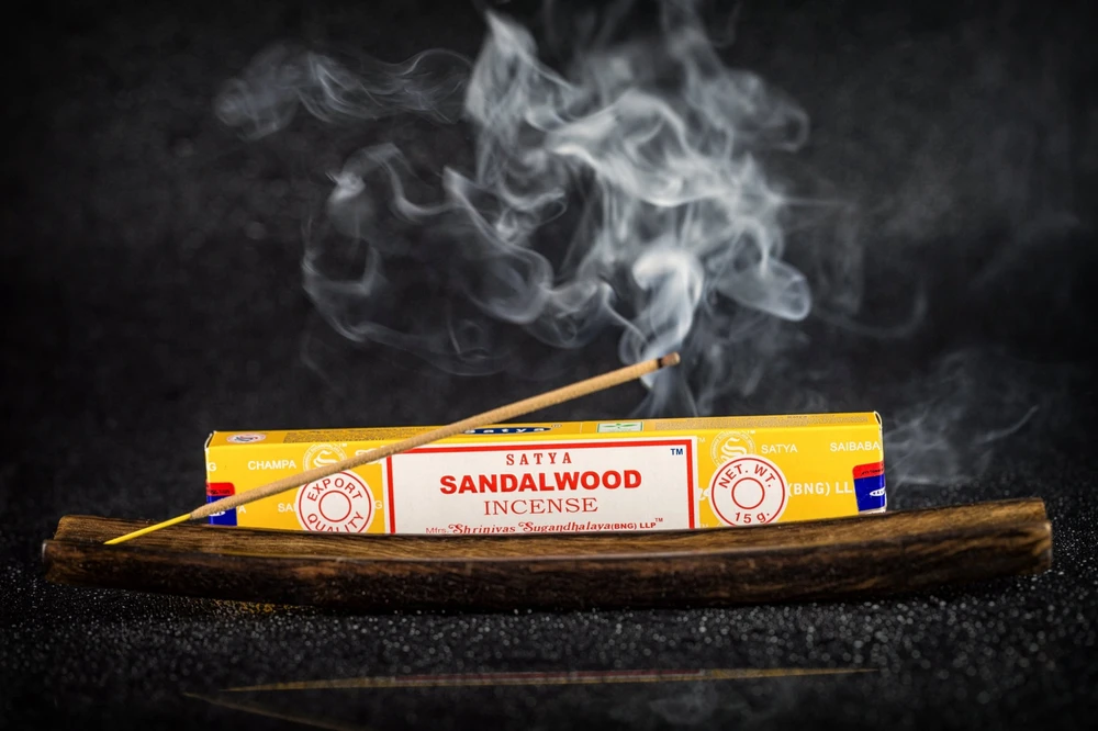 Smilkalų lazdelės Sandalwood, Satya, 15g