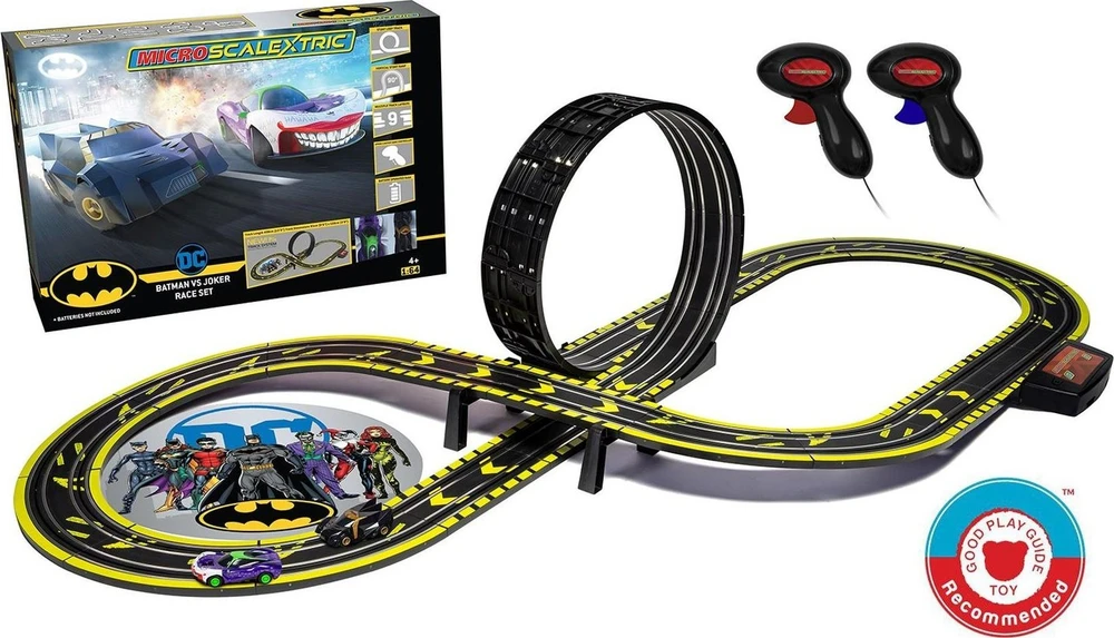 Scalextric Micro Betmeno ir Džokerio lenktynių trasa 4+, maitinama baterijomis, 1:64 mastelis
