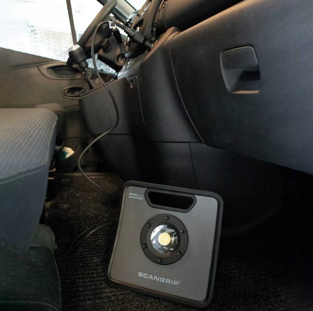 Scangrip įkroviklis Automobilinis įkroviklis NOVA arba VEGA C+R CAR CHARGER 03.5342