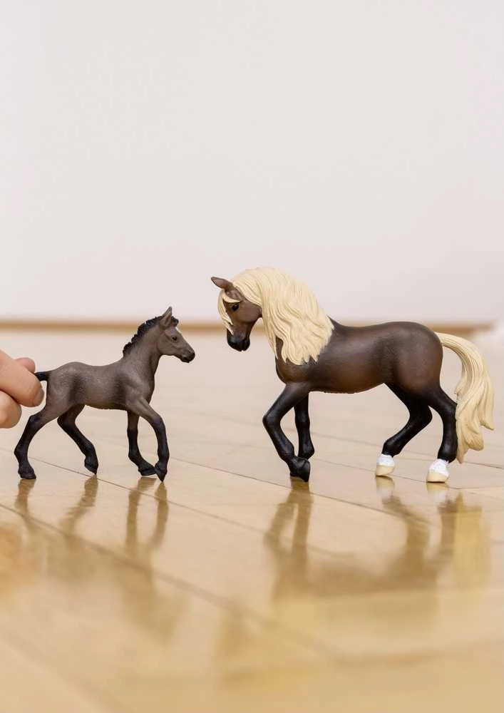 Schleich figūrėlė Paso Peruano veislės kumeliukas