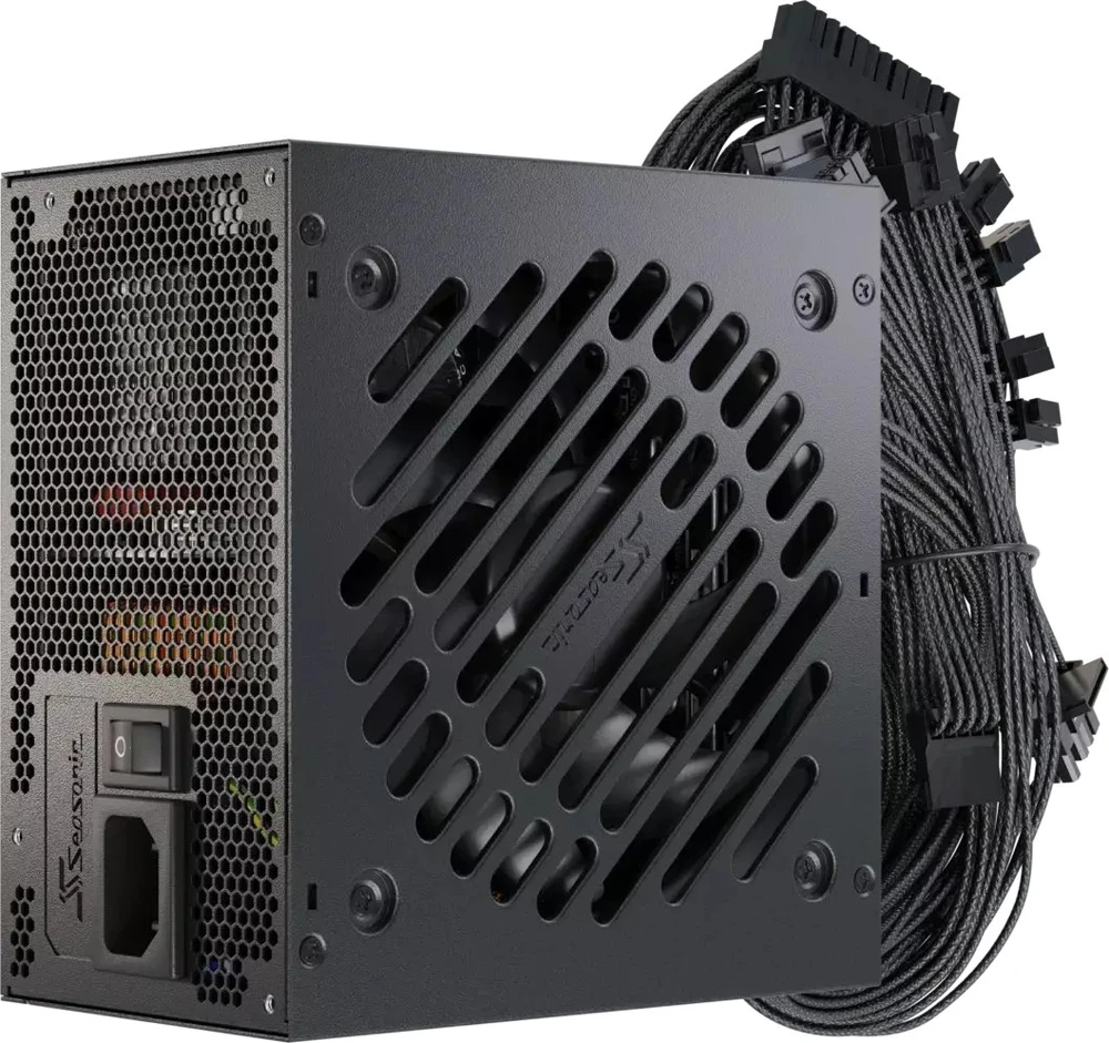 750 W „Seasonic Core GC-750 ATX3.1 80+ Gold“