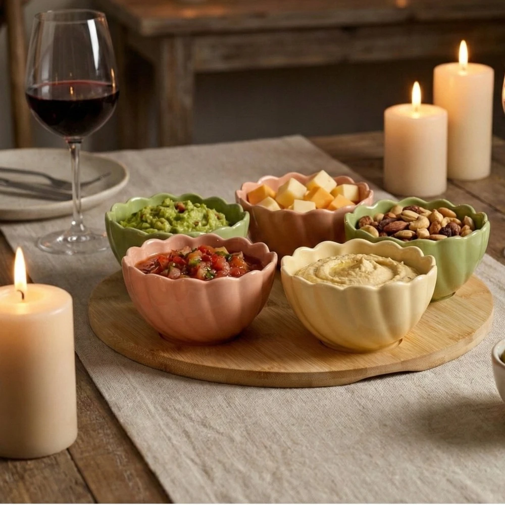 Secret De Gourmet Bamboo Užkandžių dubenėliai su gėlėmis ant bambukinio padėklo, 5 dubenėliai + lenta.