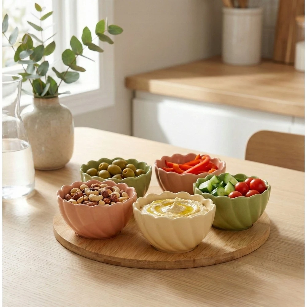 Secret De Gourmet Bamboo Užkandžių dubenėliai su gėlėmis ant bambukinio padėklo, 5 dubenėliai + lenta.