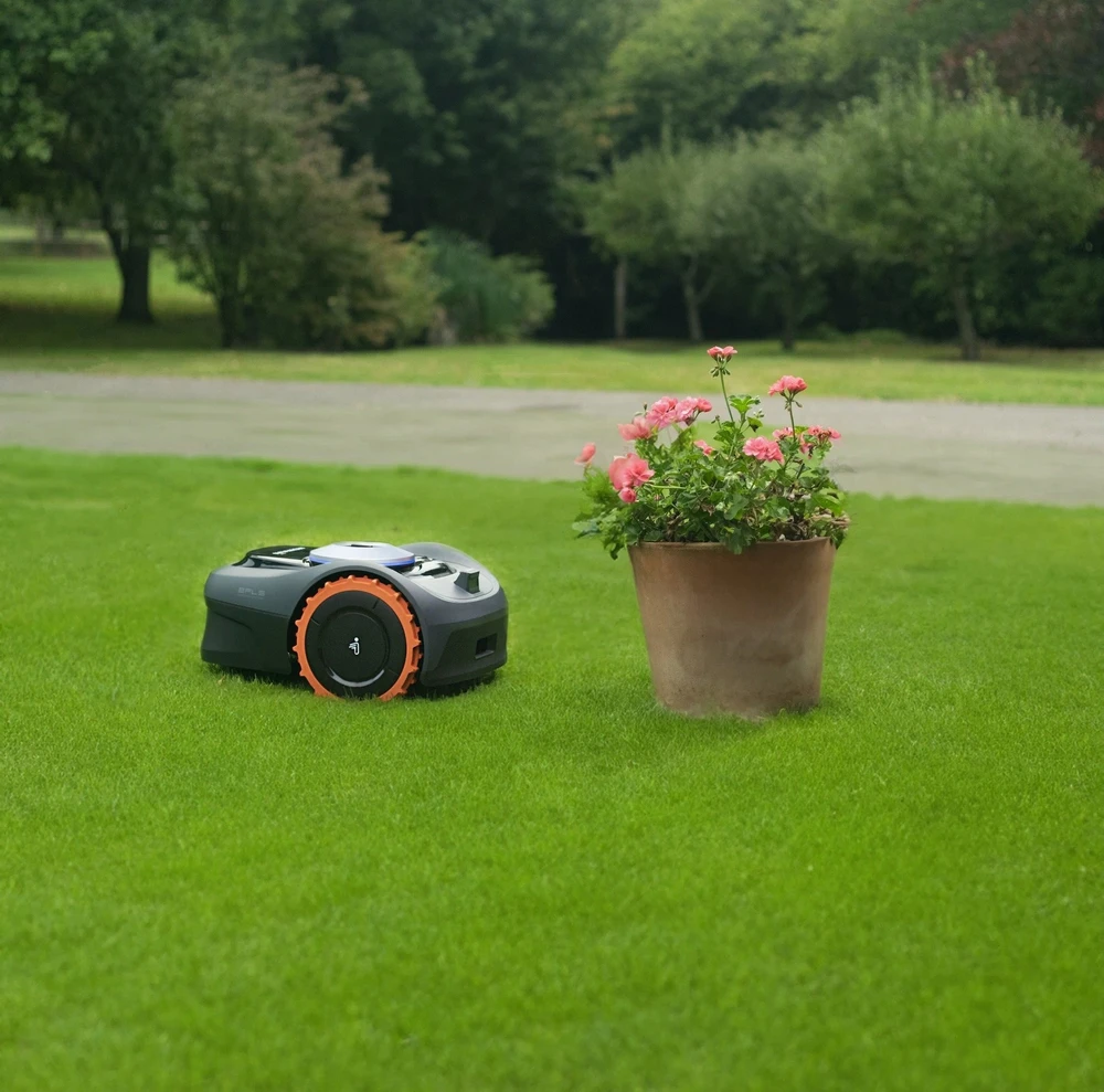 Vejos robotas Segway Navimow i108E