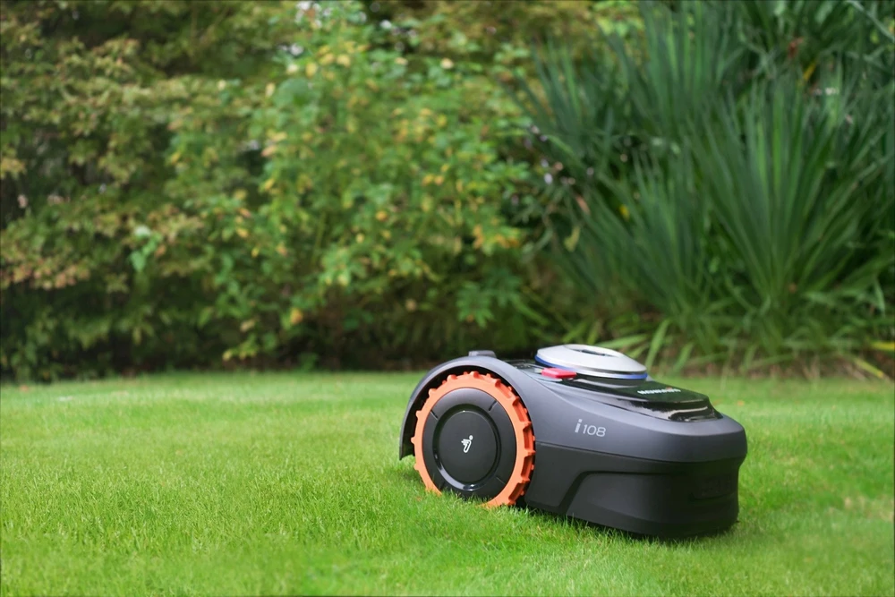Vejos robotas Segway Navimow i108E