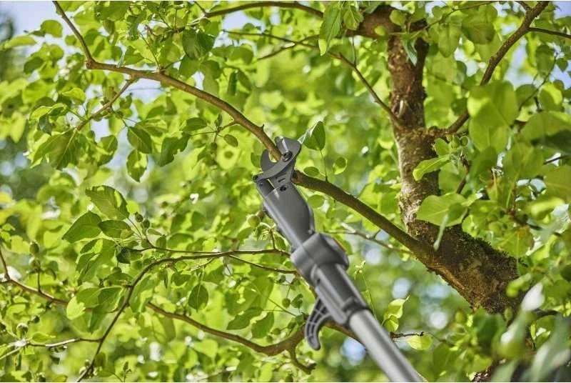 Gardena Akumuliatorinės teleskopinės genėjimo žirklės HighCut 250/18V P4A solo