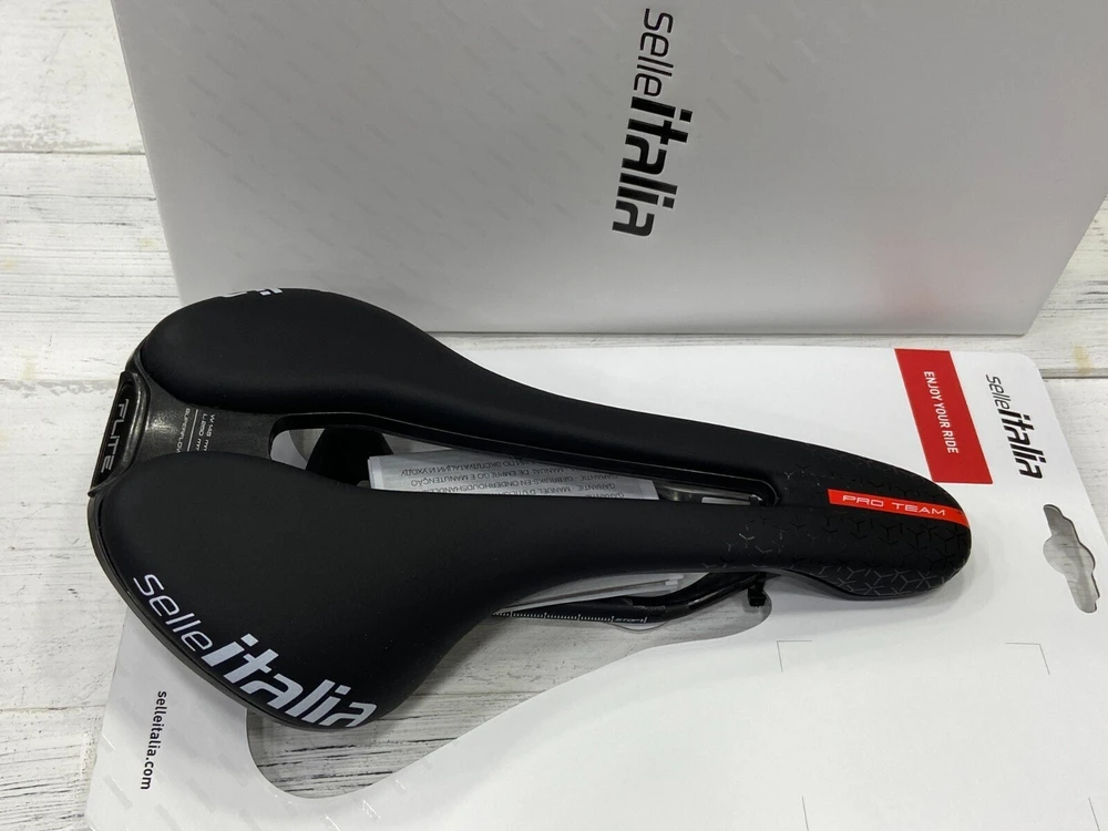 Selle Italia balnelis: SELLE ITALIA FLITE BOOST PRO TEAM 6.1 KIT CARBONIO SUPERFLOW L 170g