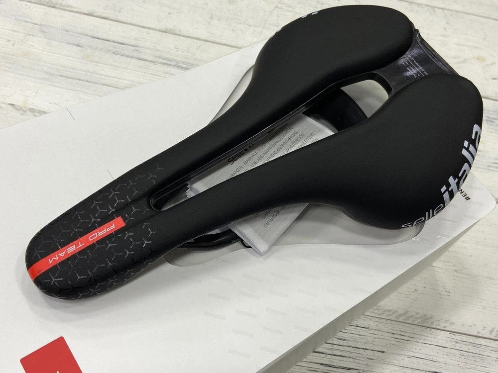 Selle Italia balnelis: SELLE ITALIA FLITE BOOST PRO TEAM 6.1 KIT CARBONIO SUPERFLOW L 170g