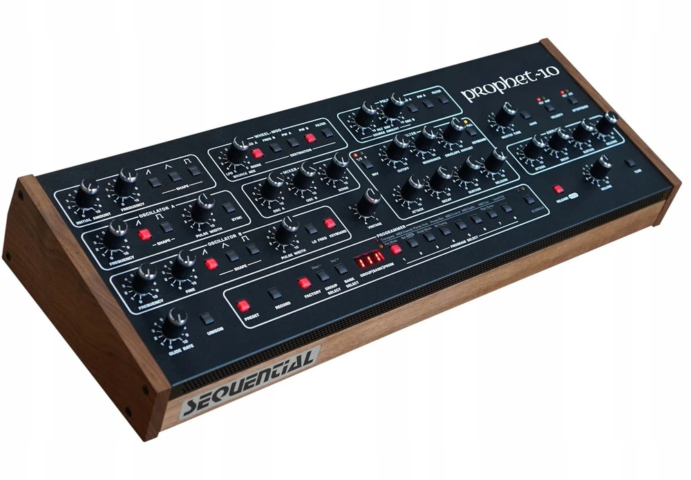 Sequential Prophet-10 Desktop – polifoninis analoginis sintezatorius