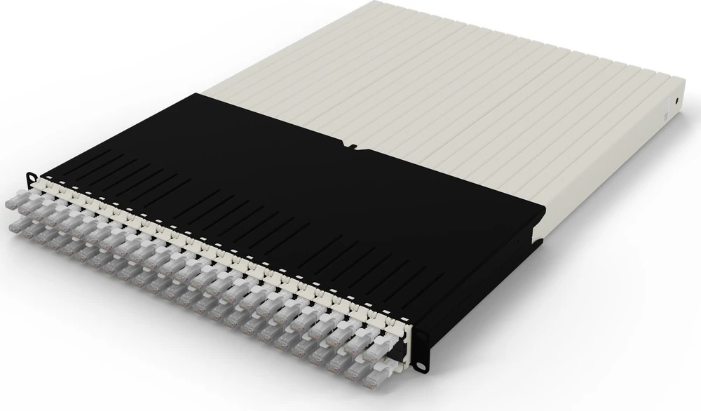 Serwer PATCHBOX 30RU / UTP / Baltas
