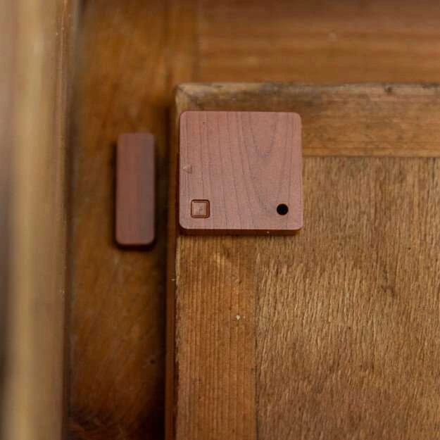 Shelly Blu durų ir langų atidarymo jutiklis – Bluetooth – rudas