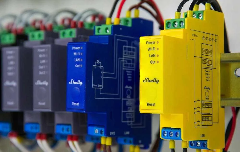 Shelly Pro RGBWW PM LED valdymo modulis (LAN, WiFi, Bluetooth)