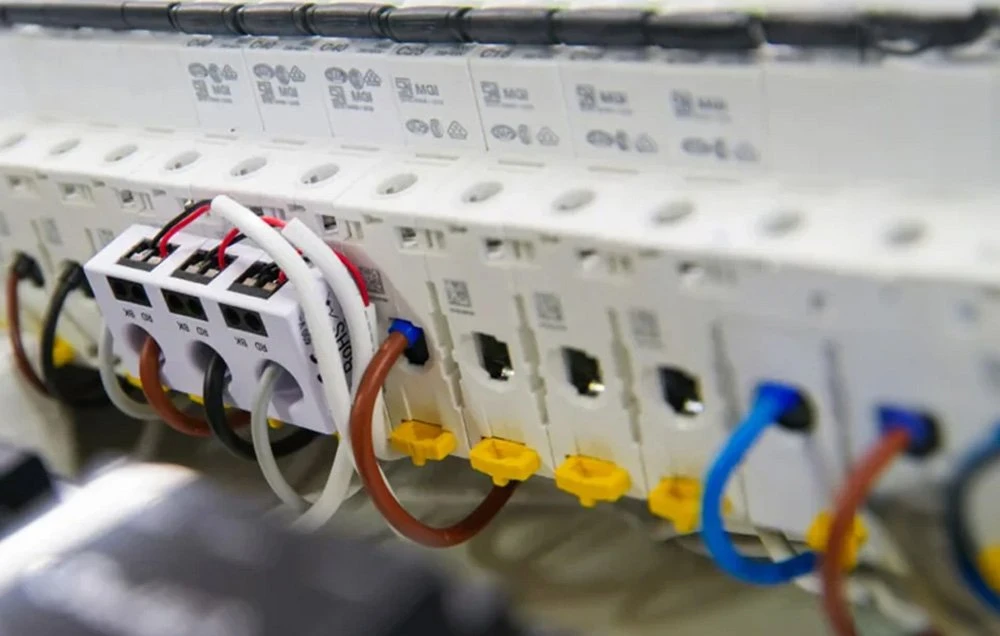 Shelly PRO 3EM-3CT63 elektros sąnaudų skaitiklis