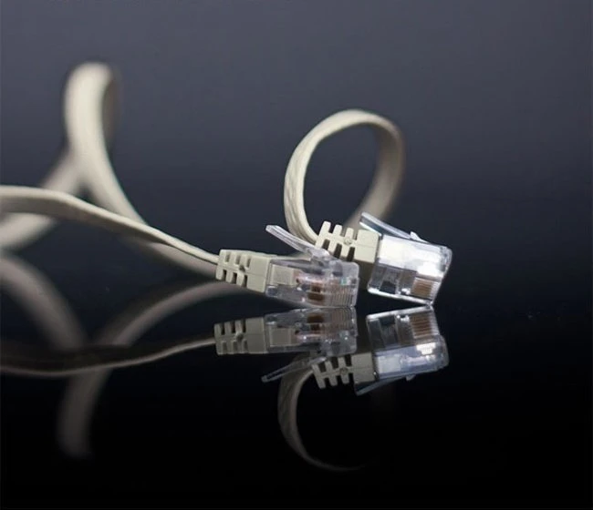 Shiverpeaks Kabelis krosowy płaski U/UTP cat.6 slim-line 1m (SP711-SL)