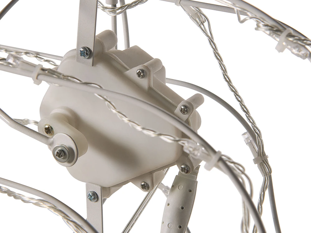 Beliani Sodo LED dekoracija MIKKELI Judantis elnias 76/47/52 cm Balta