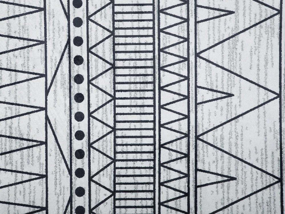 Beliani Kilimas KEBAN juodas 140 x 200 cm