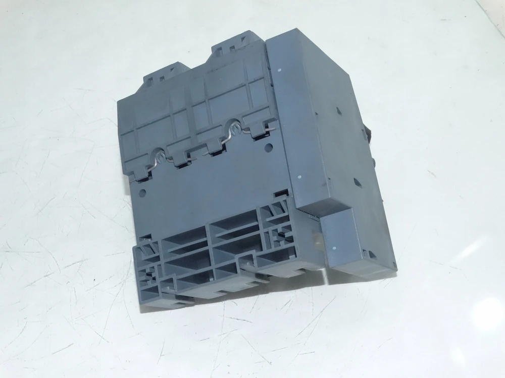 Siemens Pagrindas SIRIUS 3RV29 2 jungtuvų 3RV2 S00-S0 su kairiuoju maitinimu, komplekte galinė apsauga 3RV2917-1A