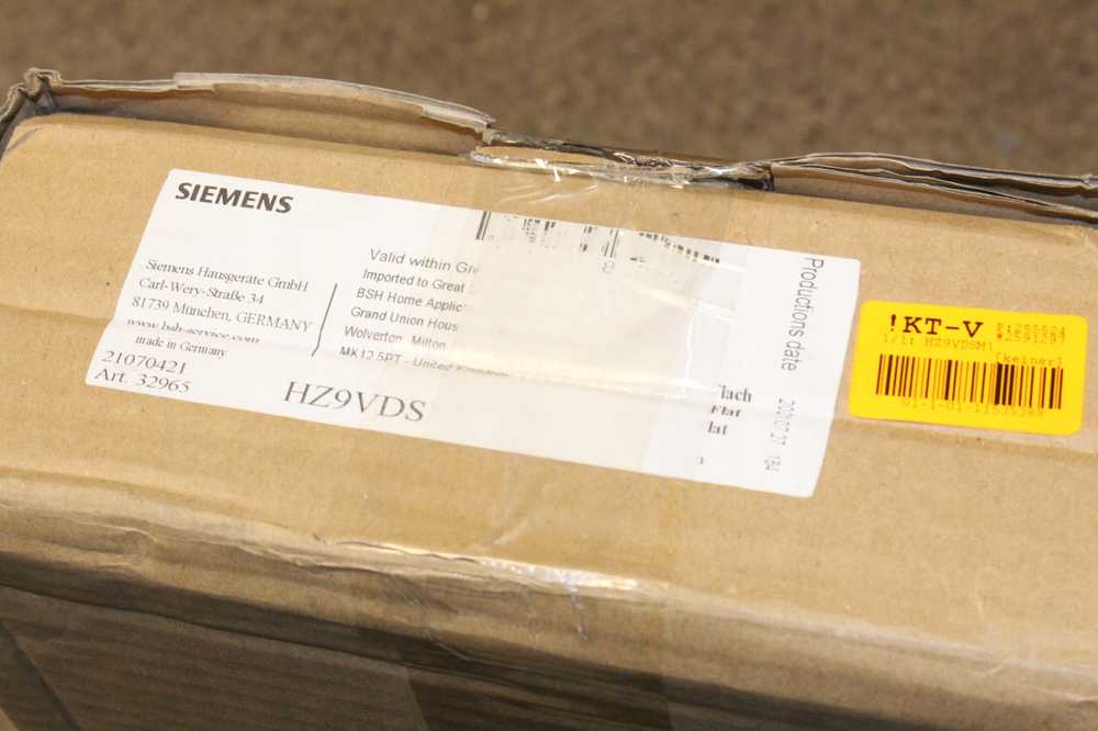 Siemens Siemens flat duct piece HZ9VDSM1, 50cm, pipe (juodas, straight, male)