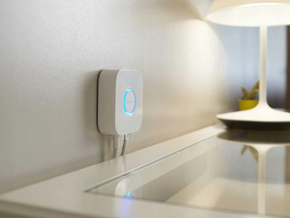 Philips Hue Baltas ir spalvota Ambiance Smart lemputė E27 ST72