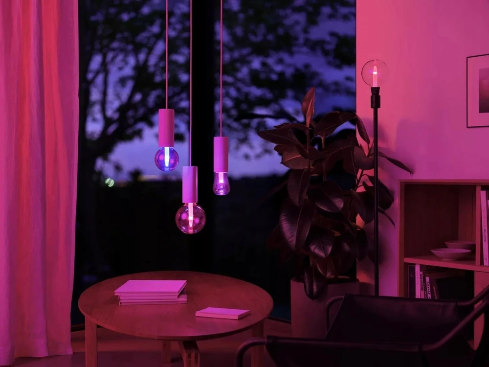 Philips Hue WCA Lightguide G95 | E27 | 6,8 W | Baltas ir spalvota šviesa