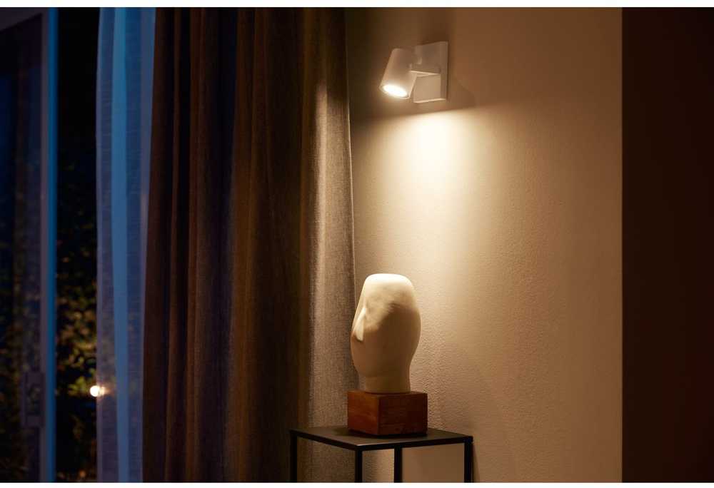 Signify Philips Hue Baltas & Color Ambiance Argenta lubinis šviestuvas baltas • 1 taškas