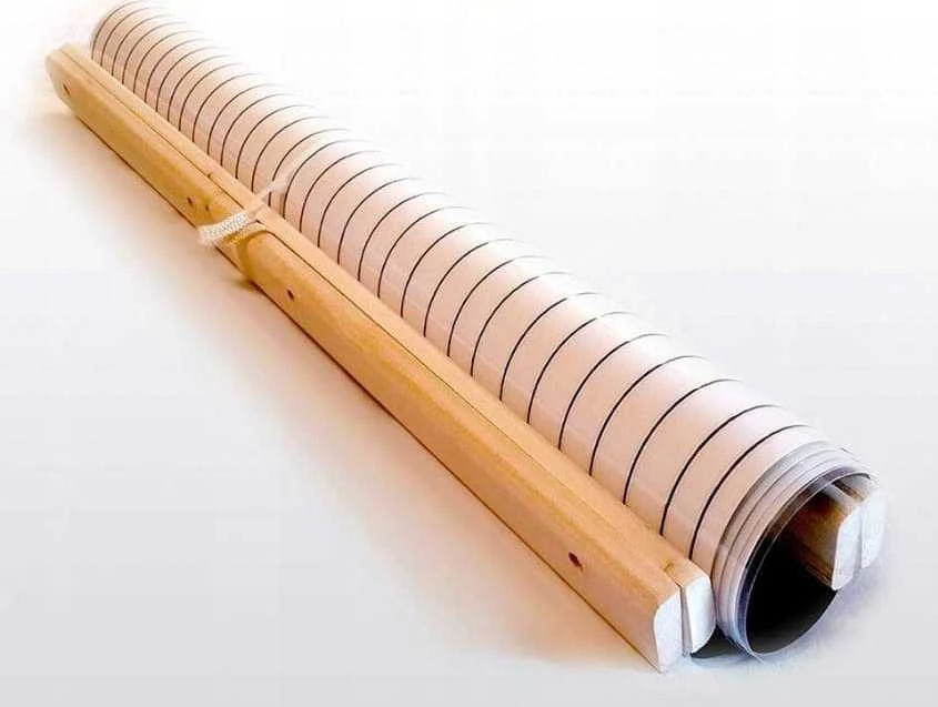 Šildytuvas Infraraudonųjų spindulių šildytuvas - lanksti šildymo plokštė 430 W TRIO 10 modelis upės, matmenys 100 x 57 cm su reguliatoriumi