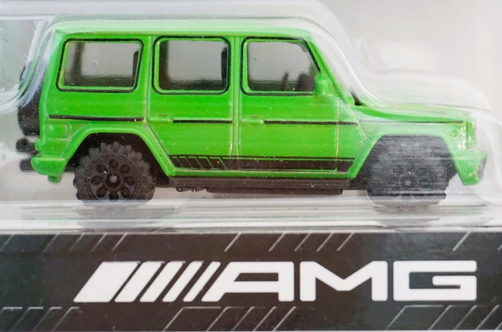 SIMBA Majorette Mercedes AMG su przyczepš 8502103000