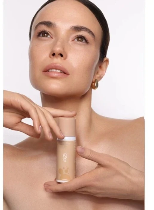 Lovro Burbulinis makiažo pagrindas su aeruota, skaistinančia formule „04 Sunny“ 50 ml