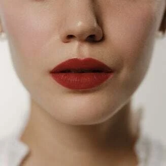 Sisley PHYTO - Usta Perfect 11 (karmin) 1,2G
